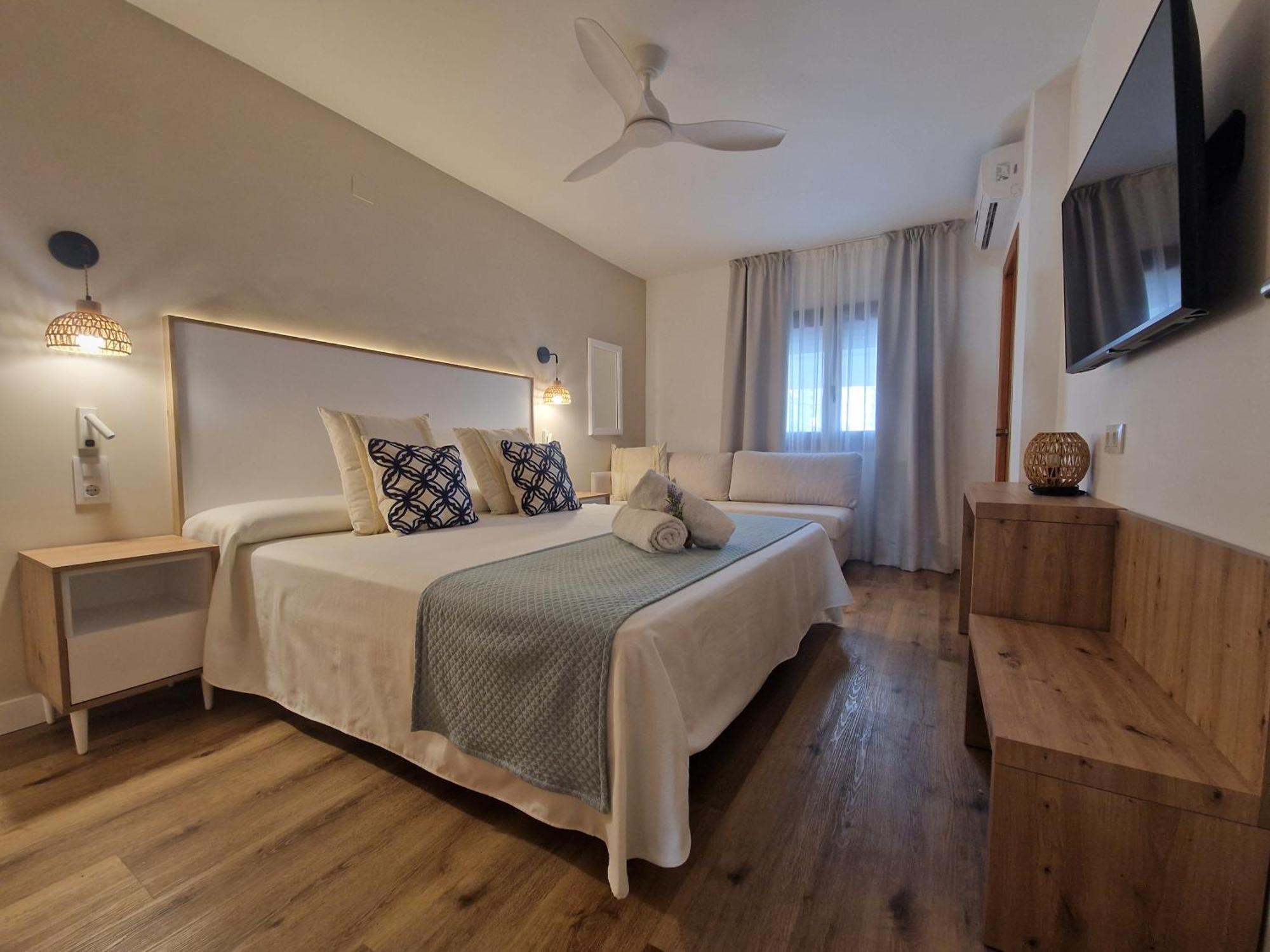 Hotel Bodegon De Peniscola Bagian luar foto