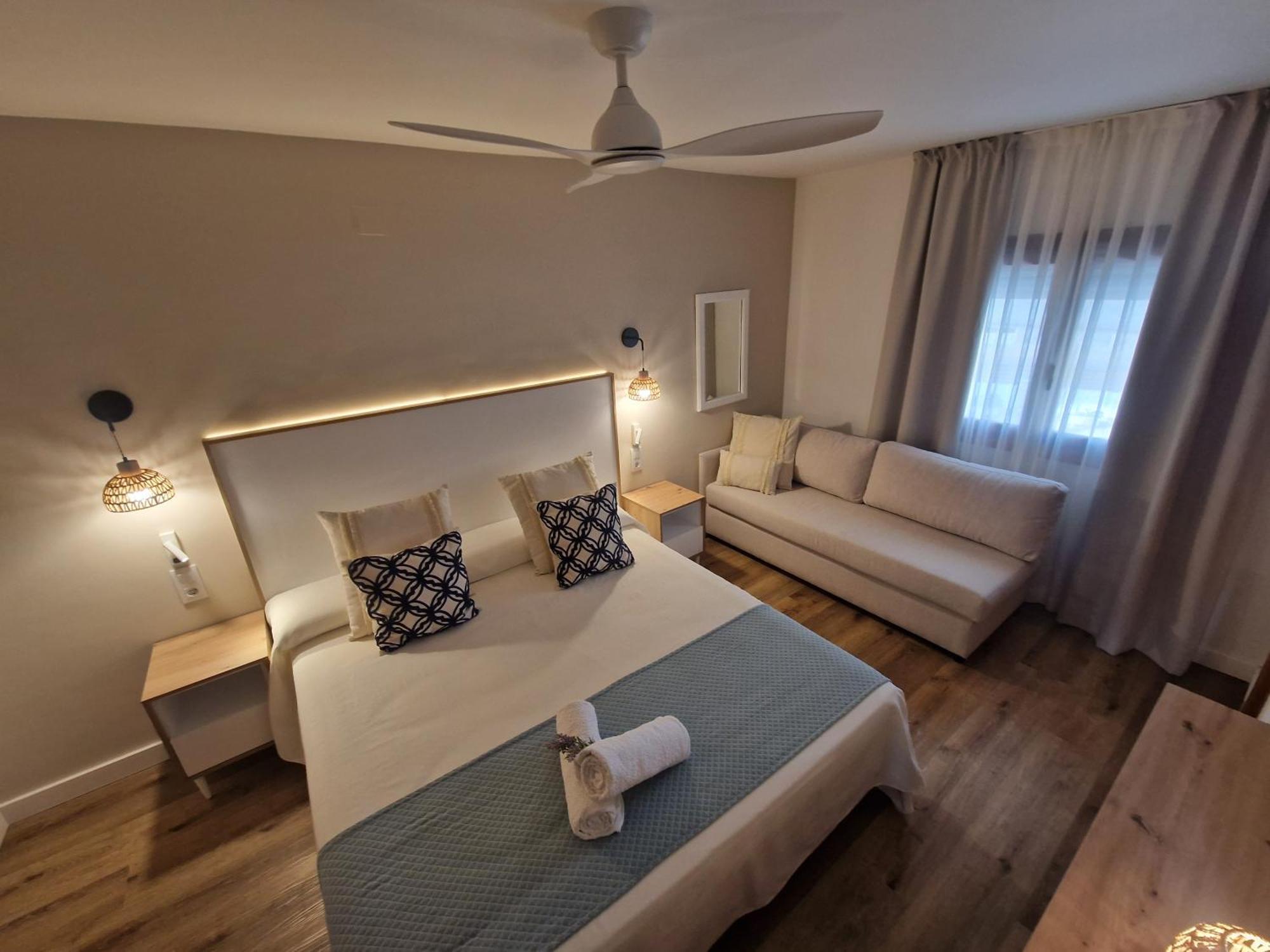 Hotel Bodegon De Peniscola Bagian luar foto